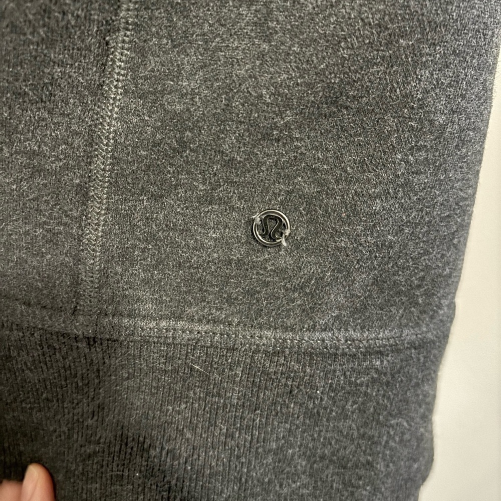 Lululemon Yin to my Yang Cardigan Size 4 - Picture 8 of 10